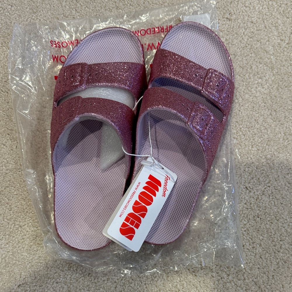 Freedom Moses Women Slides